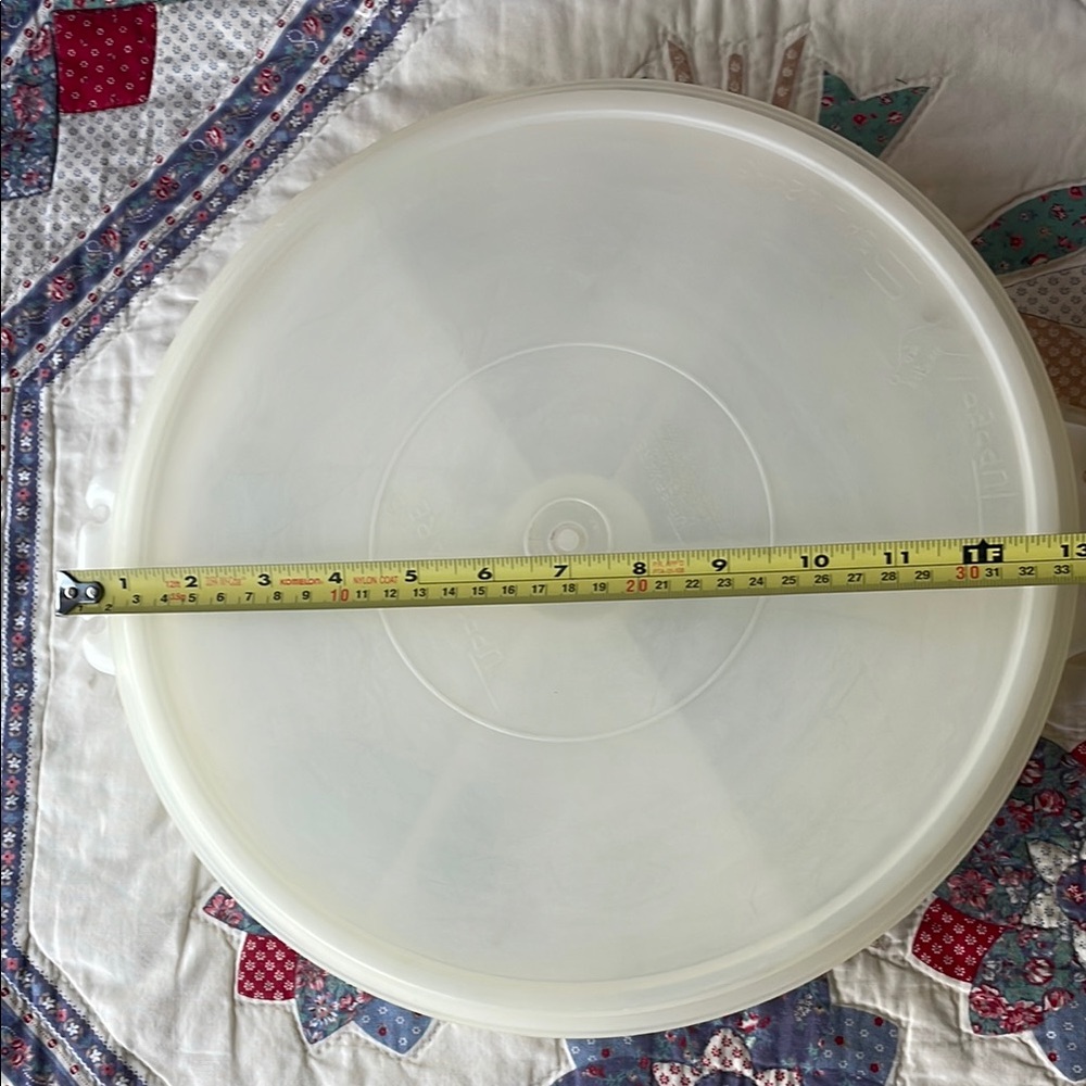 White Divided Food Storage Container with Handle - Picture 6 of 6